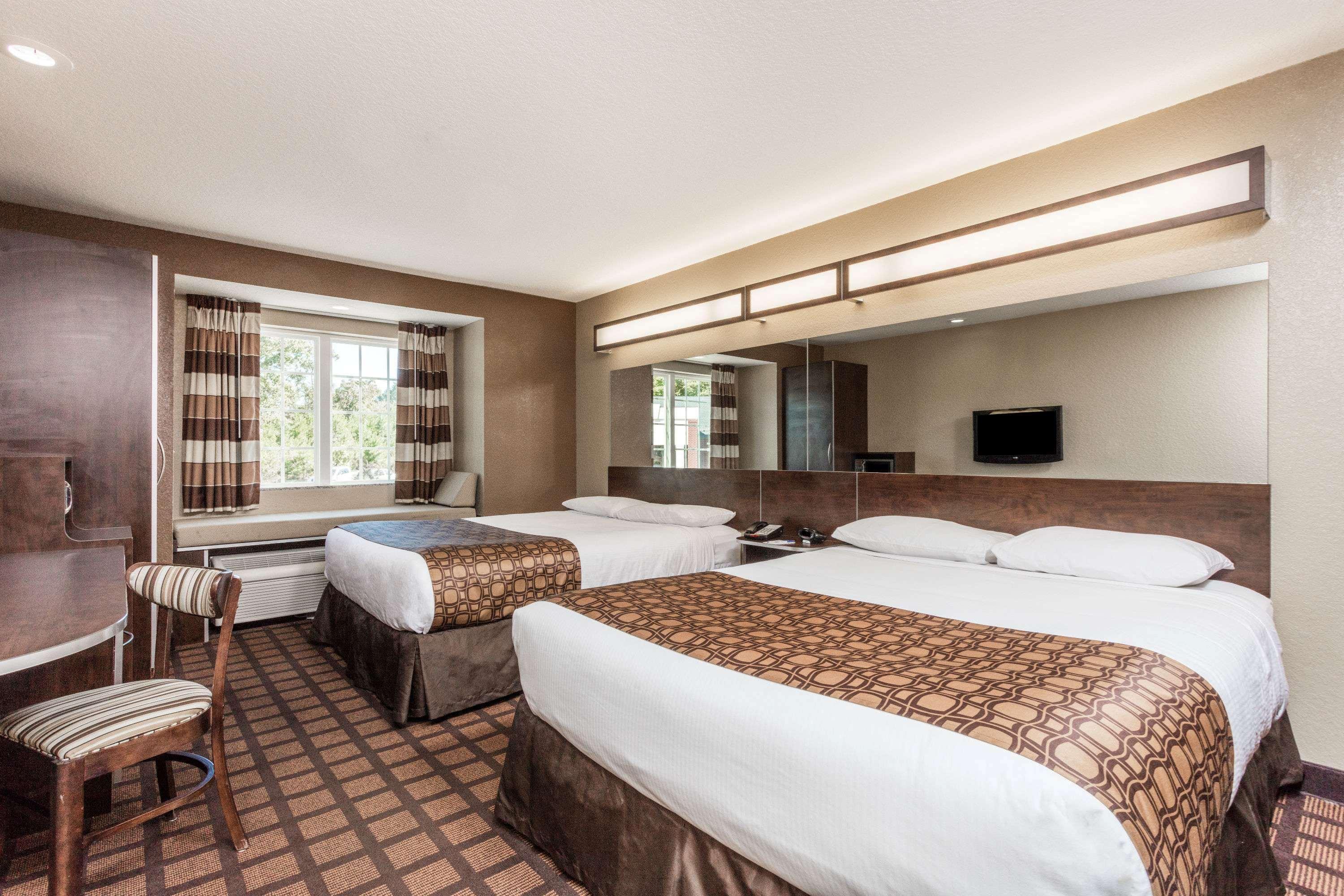 Microtel Inn & Suites By Wyndham Macon Bagian luar foto