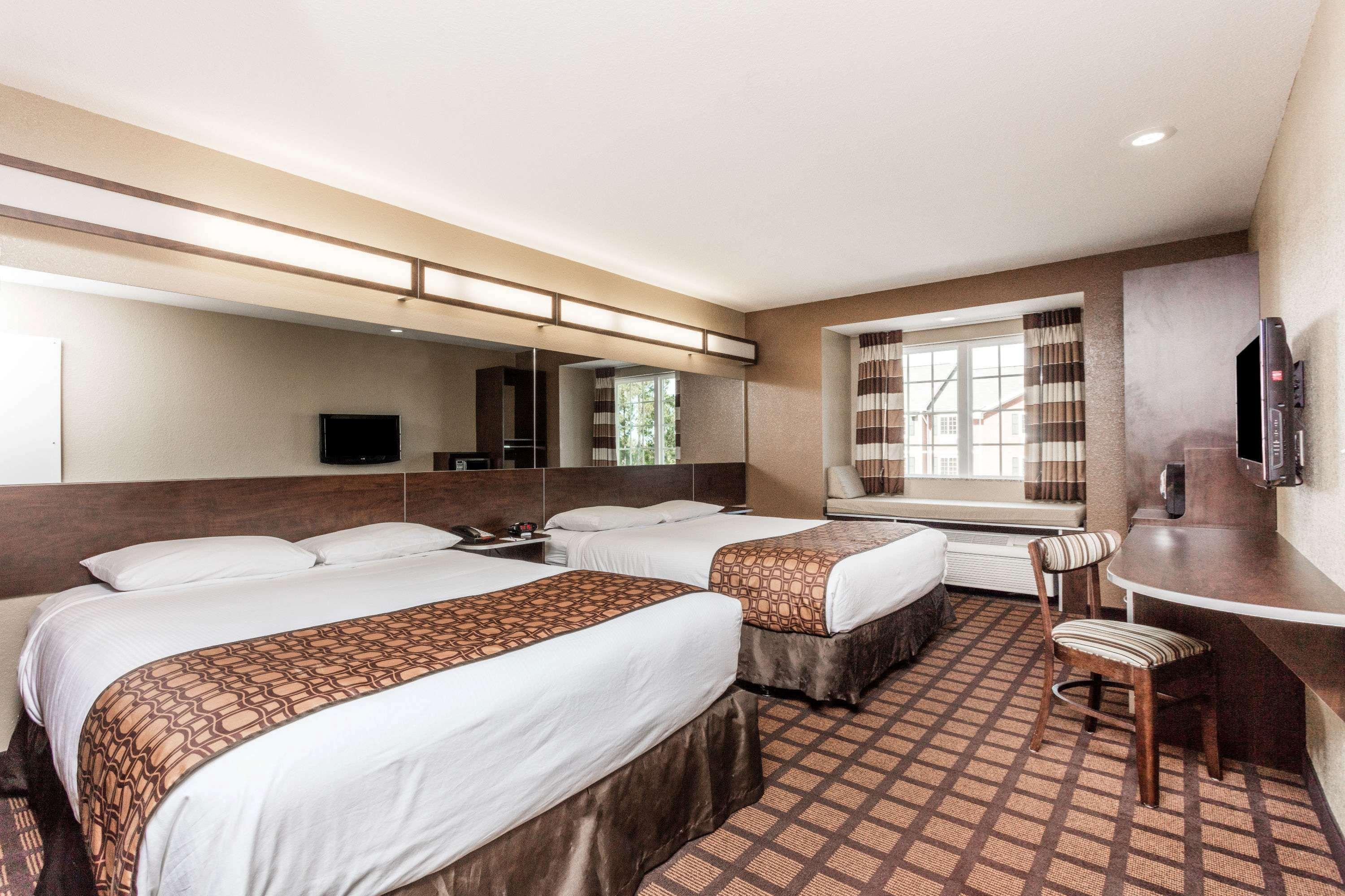 Microtel Inn & Suites By Wyndham Macon Bagian luar foto