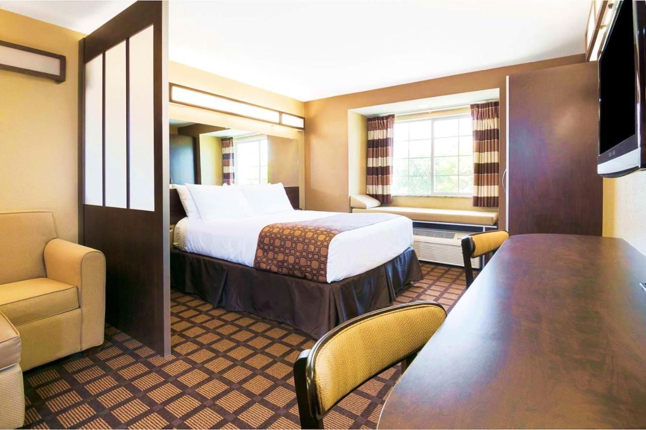 Microtel Inn & Suites By Wyndham Macon Bagian luar foto
