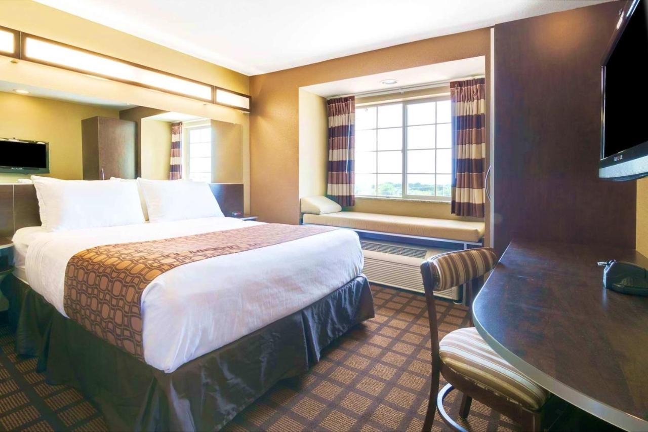 Microtel Inn & Suites By Wyndham Macon Bagian luar foto